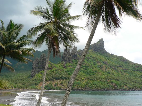 28- La plage de Hatiheu 